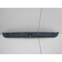 Направляющая заднего бампера центральная Opel Astra H \ Family 2004-2015 94702304