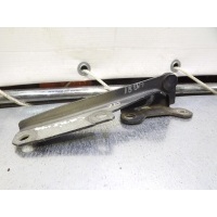 Петля капота правая Mitsubishi Carisma (DA) 1995-2000 M896535