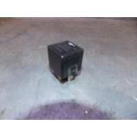 Реле Mitsubishi Carisma (DA) 2000-2003 MB953381