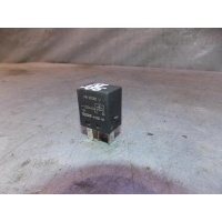 Реле Mitsubishi Carisma (DA) 2000-2003 MB953382