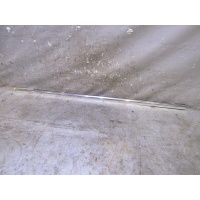 Накладка стекла заднего правого VW Touareg 2002-2010 7L6839476GPRP