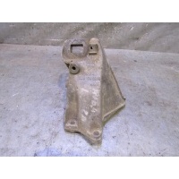 Кронштейн двигателя левый Audi 80 \90 (B4) 1991-1994 8A0199307B