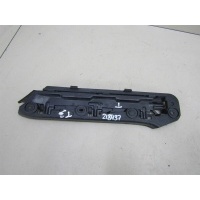 Направляющая переднего бампера правая VW Caddy III 2004-2016 1T0807050