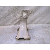 Кронштейн двигателя правый VW Passat (B3) 1988-1993 357199354G