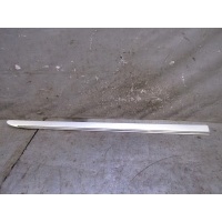 Молдинг передней правой двери Mercedes Benz W251 R-Klasse 2005-нв A2516902262