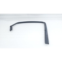 Уплотнитель стекла двери Kia K5 DL3 2021 83530L2000