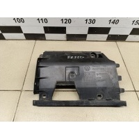 Кронштейн заднего бампера правый VW Transporter T5 2003-2015 7H0807130A