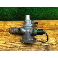 Корпус термостата Volkswagen Golf 4 2000 038121133A, 4B0973712