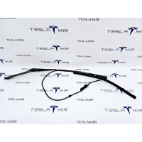 Щеткодержатель (поводок стеклоочистителя, дворник) правый Tesla Model 3 2019 1076729-00,1076731-00,1076727-00