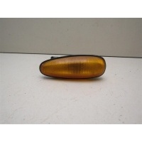 Повторитель на крыло желтый Mazda Xedos-6 1992-1999 CA0651120A