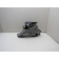 Кронштейн двигателя правый VW Passat (B6) 2005-2010 03G199207A