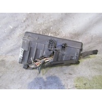Блок предохранителей Toyota Camry CV3 2001-2006 8272006040