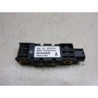 Датчик AIR BAG Nissan Terrano II (R20) (1993 - 2006) 98830AY00A