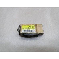 Клапан кондиционера Renault Megane I (1996 - 1999) 7701044611