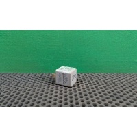 Реле бензонасоса Audi A4 B5 1999 4D0 951 253