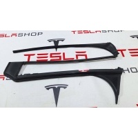 Уплотнитель Tesla Model X 2018 1032152-00-C