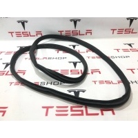 Уплотнитель Tesla Model X 2018 1459237-00-E