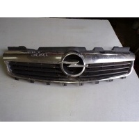Решетка радиатора opel zafira b