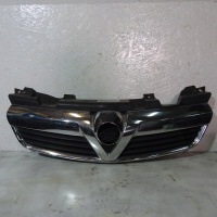 Opel zafira b решетка радиатора 13157590