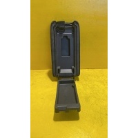 Peugeot 4007 - подлокотник