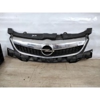 Opel signum рестайлинг решетка радиатора 13182876