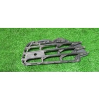 решетка в бампер VW Touareg 2010-2014 2014 7p6853666a
