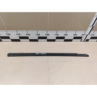 Уплотнитель стекла двери HYUNDAI Starex H1/Grand Starex 2007> 822314H000