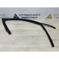 Уплотнитель стекла двери Skoda Rapid 1 NH3 до Рестайлинг 2013 5JA837432A
