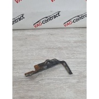 Крепление аккумулятора Skoda Octavia A7 2015 5Q0803219C