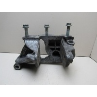 Кронштейн двигателя передний VW Transporter T5 2003-2015 070199343B