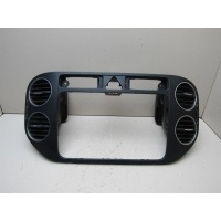Рамка магнитолы VW Golf Plus 2005-2014 5M0858069NVAL