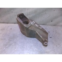 Кронштейн двигателя левый Audi A4 (B5) 1994-2002 8D0199307J