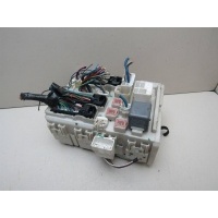Блок предохранителей Toyota Auris (E15) 2006-2012 8273002300