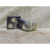 Петля двери передней правой нижняя Seat Cordoba 1999-2002 6K0831402A