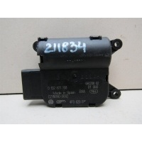 Моторчик заслонки печки Audi Allroad quattro 2005-2012 4F0820511