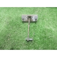 ограничитель двери Mazda 626 GE 91-96) зад L (арт. GA7B5827E)