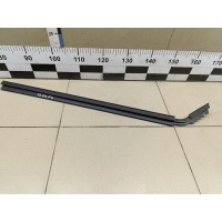 Уплотнитель стекла двери VW Transporter T5 2003-2015 7H0837471B