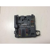 Блок предохранителей Renault Megane II (2003 - 2009) 8200306033