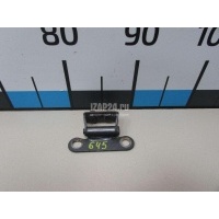 Петля двери багажника Toyota Avensis I (1997 - 2003) 6881002020