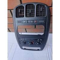 Консоль центральная chrysler voyager 04685925ac