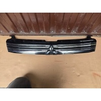 Решетка радиатора бампера mitsubishi outlander iii 7450a543 7450a862