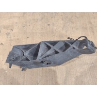 Кронштейн бампера Volkswagen Touareg 7P5 7P6807046