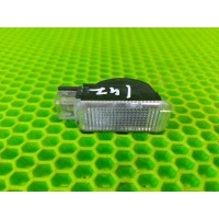 плафон освещения Audi Q7 4LB, 4L 2009 4B0947415A