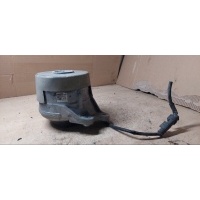 Подушка двигателя mercedes c W205 2015 A2052405217