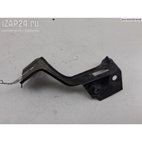 Кронштейн бампера переднего Лев. Volkswagen Passat B5 1998 3B0821237