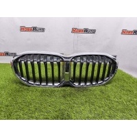 Решетка радиатора BMW 1-Series F40 51137450957