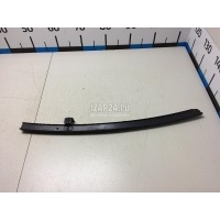 Направляющая стекла двери Nissan Almera N16 (2000 - 2006) 822229M700