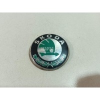 Эмблема VAG Octavia (1997 - 2000) 1U0853621C