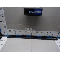 Накладка стекла заднего правого Mitsubishi Pajero/Montero III (V6, V7) (2000 - 2006) 5757A270