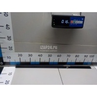 Уплотнитель стекла двери Mitsubishi Pajero/Montero III (V6, V7) (2000 - 2006) MR437073